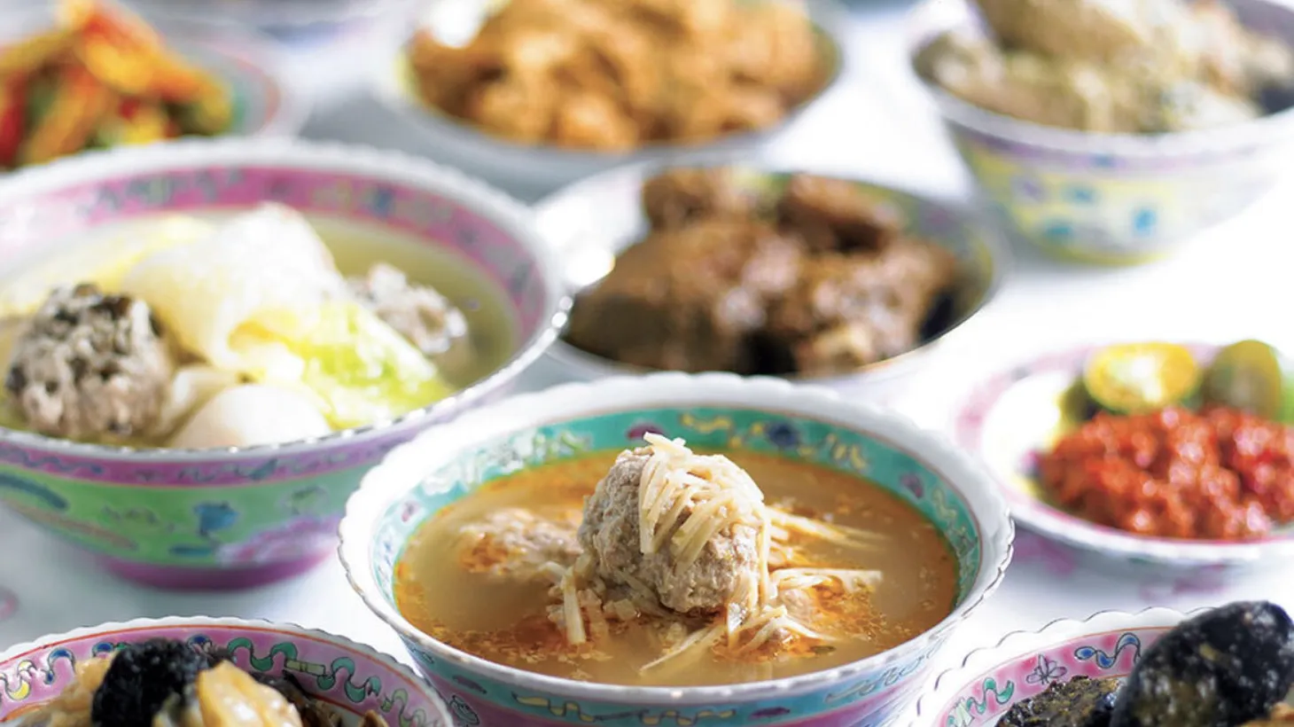 Sharon Wee attempts to replicate all of the dishes her mother prepared for Lunar New Year including chap chai (vegetable stew with sliced pork and shrimp), sambal timun (cucumber salad in fresh chile paste and gizzards), hee pio (fishballs, meatballs, fish maw and cabbage soup), and pong tauhu (pork and shrimp meatballs soup with bamboo shoots.