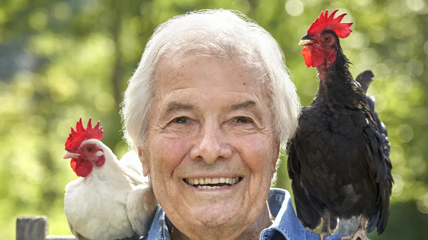 Jacques Pépin shares stories including his teenage years during the war, when a group of friends caught a chicken and cooked it in clay found along the river.