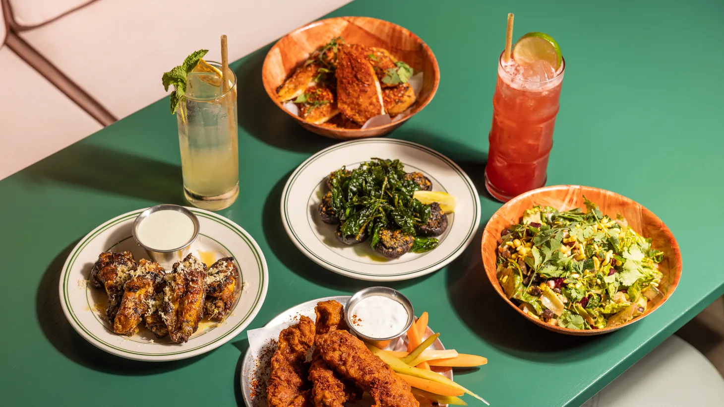 With 80 seats, Pijja Palace is a cozy, Silver Lake sports bar serving a mashup of traditional fare with Italian-American and owner Avish Naran’s Indian heritage.