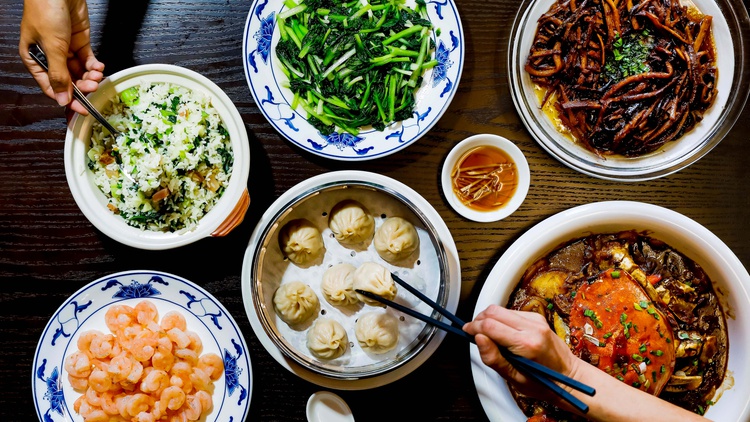 Bill Addison finds Shanghainese cuisine among a field of Sichuan-dominant restaurants.