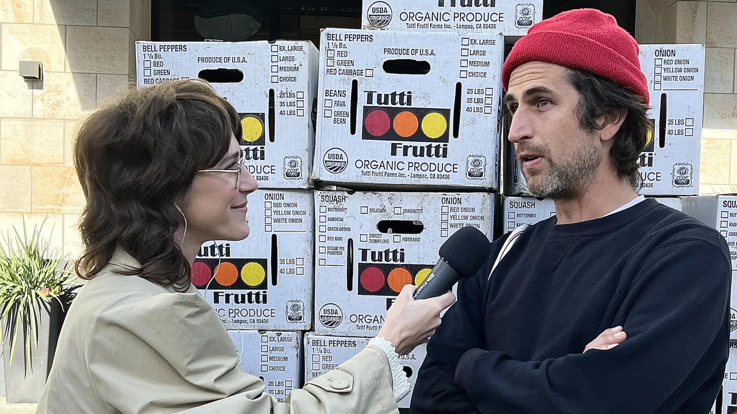 Market correspondent Gillian Ferguson chats about chanterelles with chef Travis Hayden of Voodoo Vin at the Santa Monica Farmer’s Market.