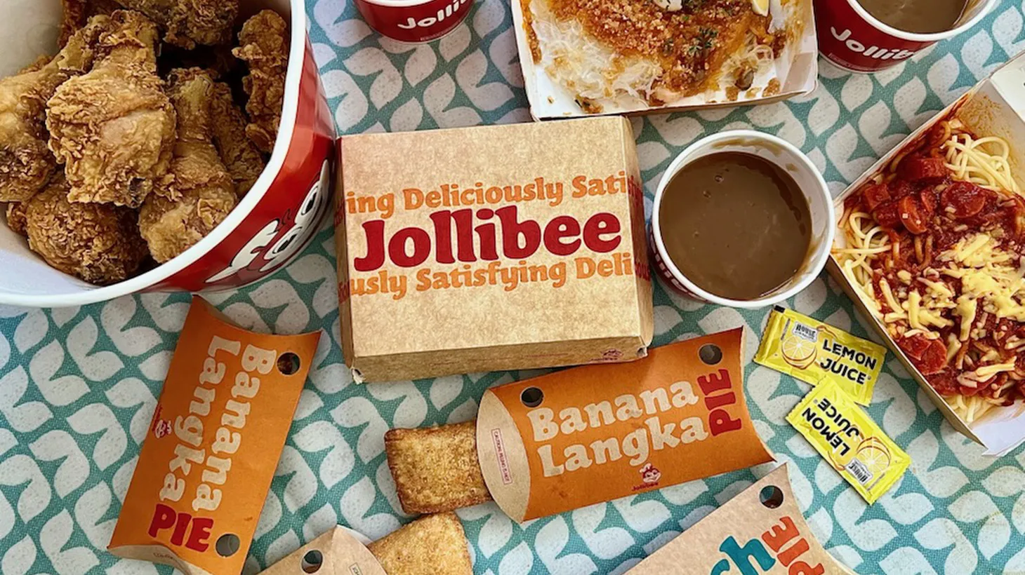 Jollibee, a Filipino fried chicken chain, is opening in downtown Los Angeles with hopes of global expansion.