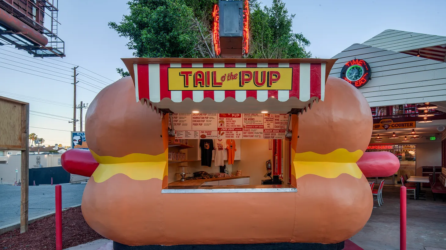 Revived by designer Bobby Green, the 18-foot-long Tail O’ the Pup is in its fourth location since 1946.