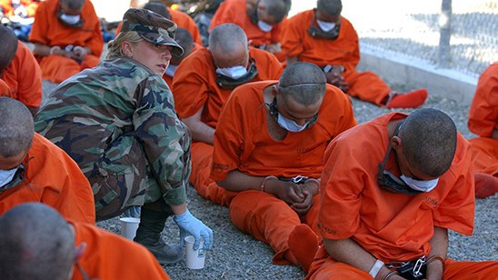 CIA whistleblower John Kiriakou comments on the legal case of five Guantanamo Bay torture victims and what its outcome could say about the US.
