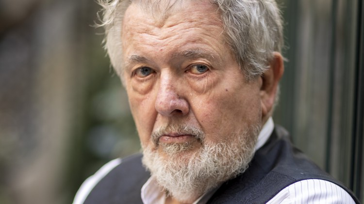 Known for his work on films as varied as “Aliens” and “48 Hrs.,” writer and director Walter Hill’s newest film is the Western “Dead for a Dollar.”