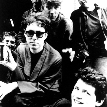England’s mighty Blue Aeroplanes landed on SNAP in July 1990 for an electric full-band session favoring songs from their American major-label debut, “Swagger.”
