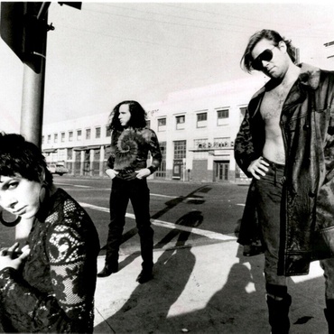 LA’s Concrete Blonde blew the doors off for their first appearance on SNAP in April 1987. They perform a paint-peeling set interspersed with Johnette Napolitano’s grade-A banter.