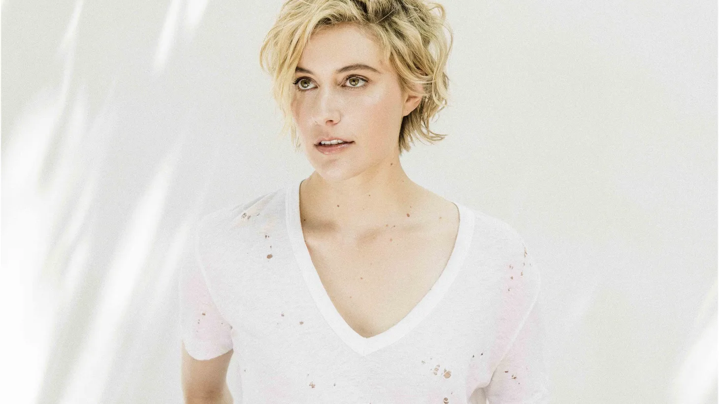 Actress, screenwriter, and filmmaker Greta Gerwig describes herself as a person who “lives with very vivid emotions” and she gravitates towards musicians who are like that as well, from Kate Bush and Judee Sill to Brian Eno.