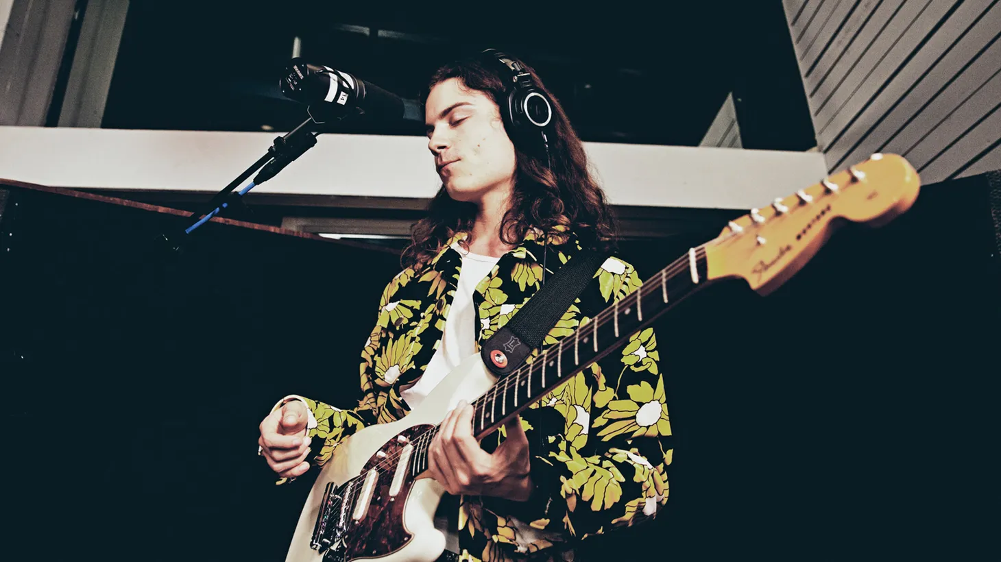 BØRNS burst onto the LA scene last year with an EP of undeniably catchy pop songs.