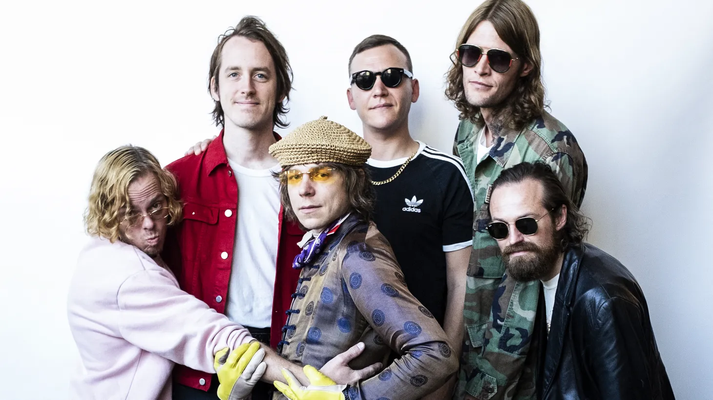 Cage the Elephant.