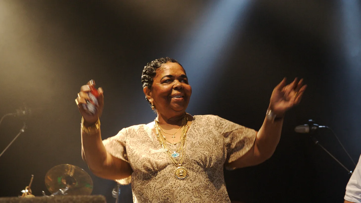 The most famous diva from Cape Verde, Cesaria Evora, visits our studios for a live performance.