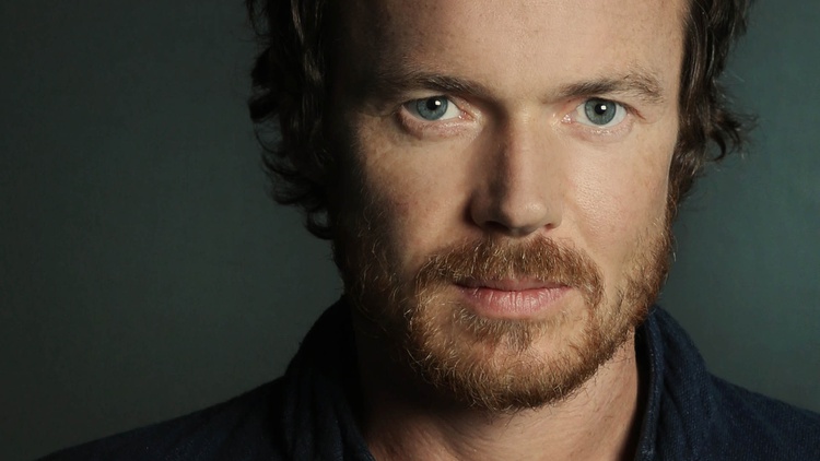 After a seven-year hiatus, Damien Rice returns with a stunning new album produced by the inimitable Rick Rubin.