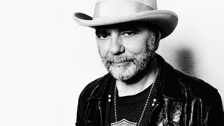 Iconic producer Daniel Lanois has an extraordinary musical palette, having worked with everyone from Brian Eno to U2.