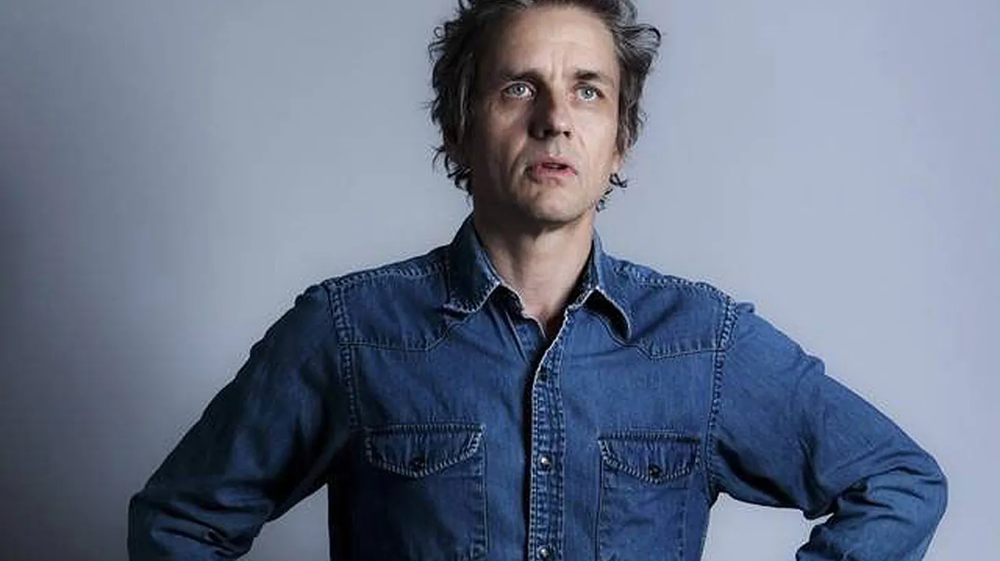 Dean Wareham made his mark as the singer of influential rock band Galaxie 500, followed by successful creative stints in the band Luna and with his wife Britta.