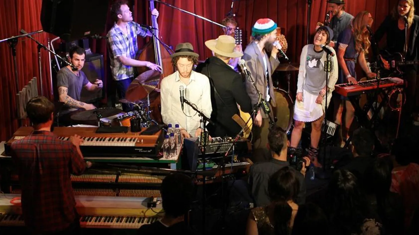 A live session with LA's own Edward Sharpe and the Magnetic Zeros, recorded in front of a live audience at KCRW's Apogee Sessions. Hosted by Liza Richardson.