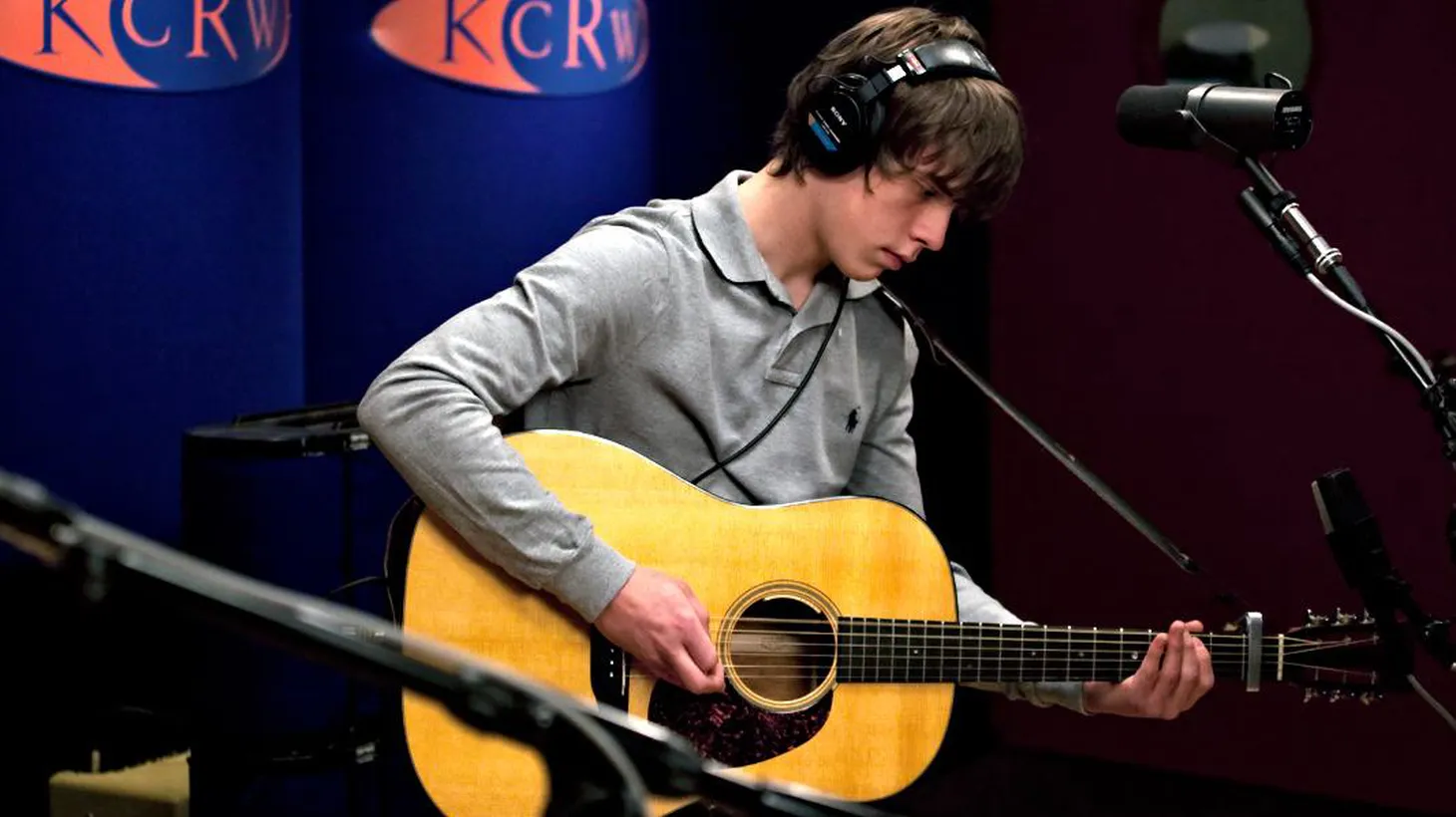 Young UK wunderkind Jake Bugg has wowed us with his smart songcraft and guitar prowess.