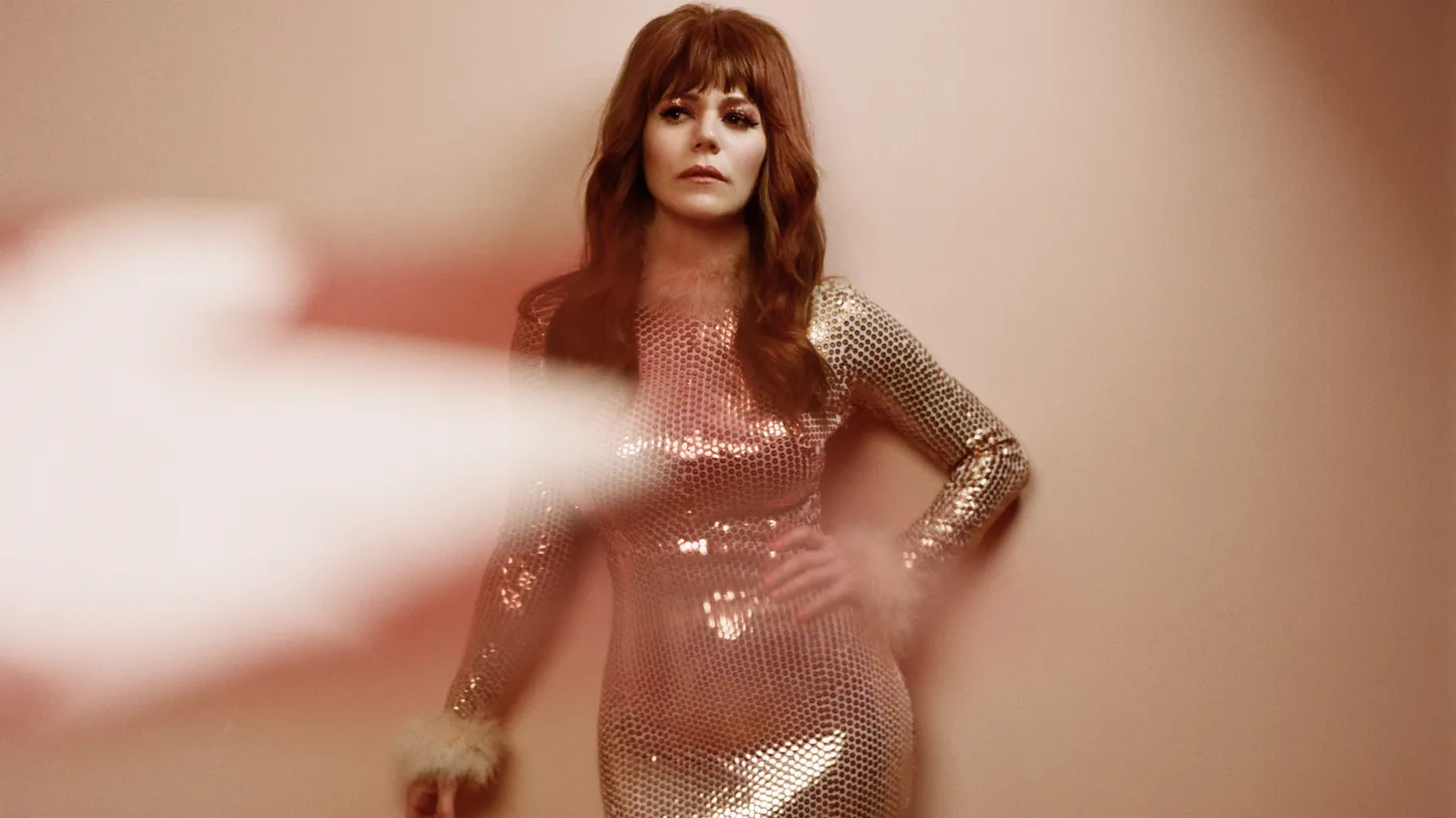 Jenny Lewis' voice is as alluring as her lyrics. At times punchy and defiant, but always warm and honest. On her new album "On The Line," she delivers piano-driven songs with hints of country under tones