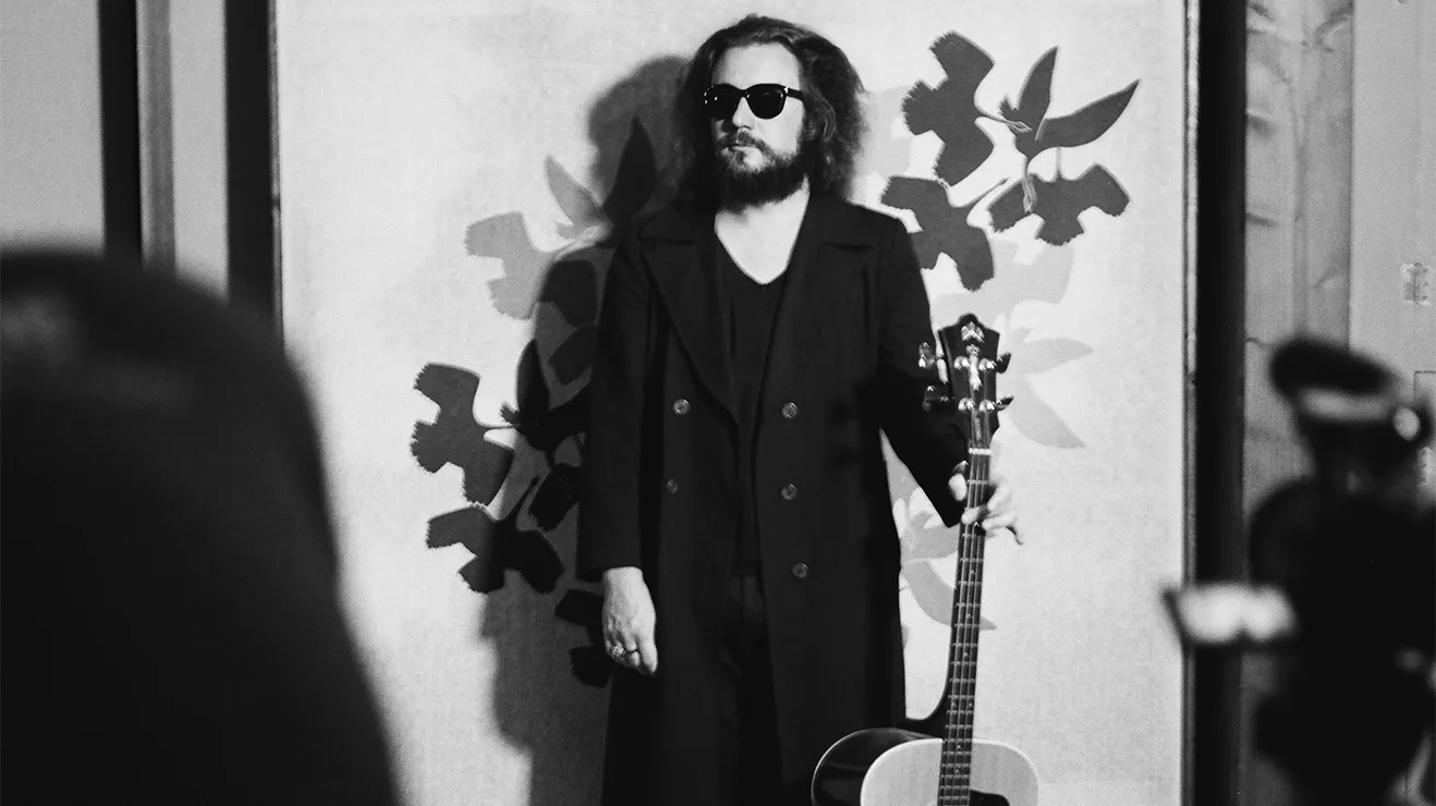 My Morning Jacket frontman and guitar hero Jim James released his fuzz-drenched new solo album Uniform Distortion to rave reviews and brings a full band to our studio.