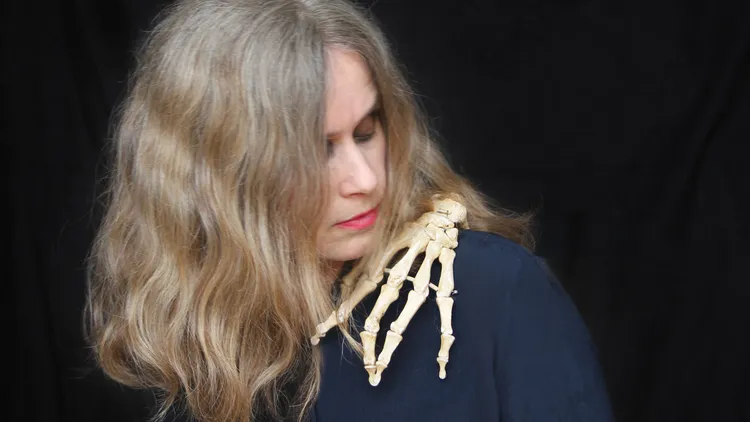 Juana Molina has a distinctly experimental sound that combines folk, pop and electronica for a hypnotic and seductive mix.