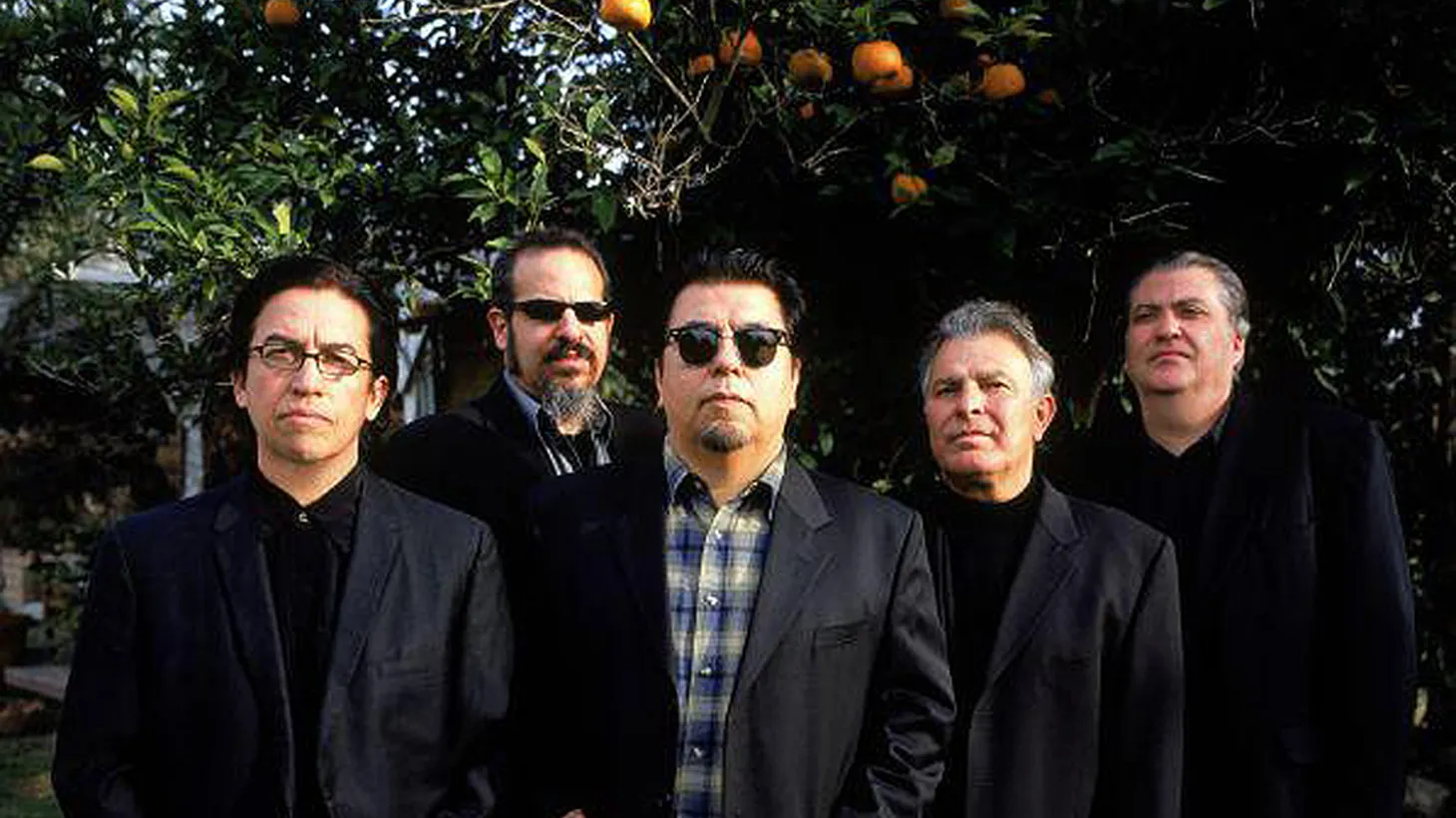 East L.A.'s Los Lobos celebrate the 20th anniversary of their recording Kiko by performing it in its entirety...