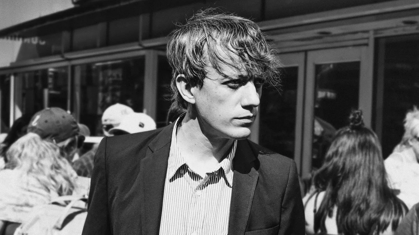 Steve Gunn showcases his guitar prowess and lyrical talents on his breakthrough fourth album The Unseen In Between. The Pennsylvania native will perform new tracks and talk about what has influenced his song writing.