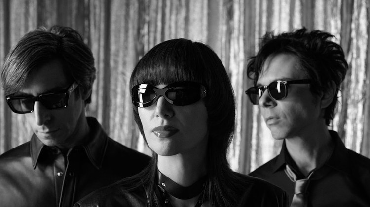 KCRW’s Top 30: Yeah Yeah Yeahs, La Femme, and Nation of Laguage heat up