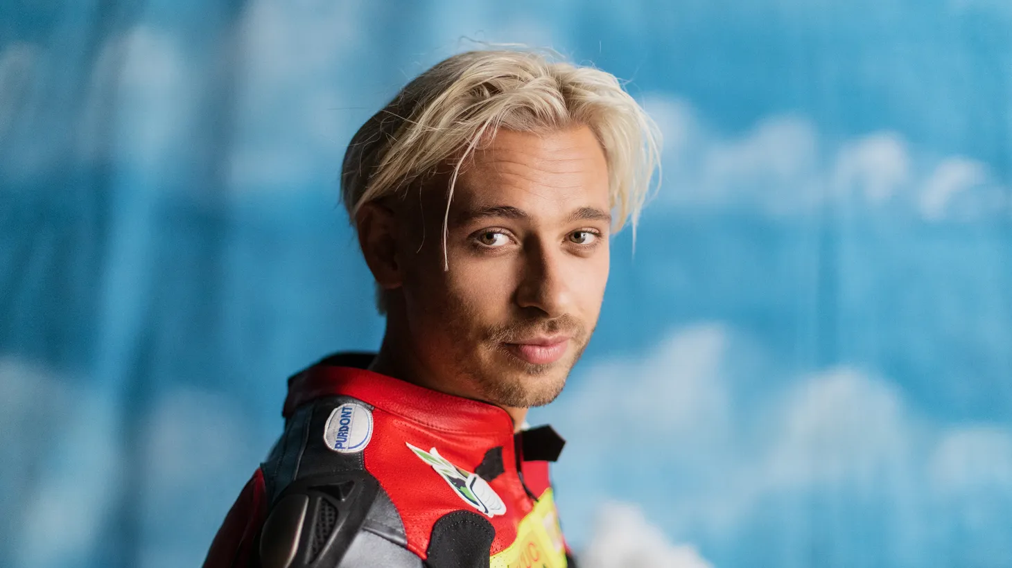 When asked about his song “Say Nothing” featuring MAY-A, Grammy Award-winning Australian artist Flume told us: “This song is about feelings of post-relationship clarity. We wrote the song midway through 2020 while the pandemic was still pretty new.