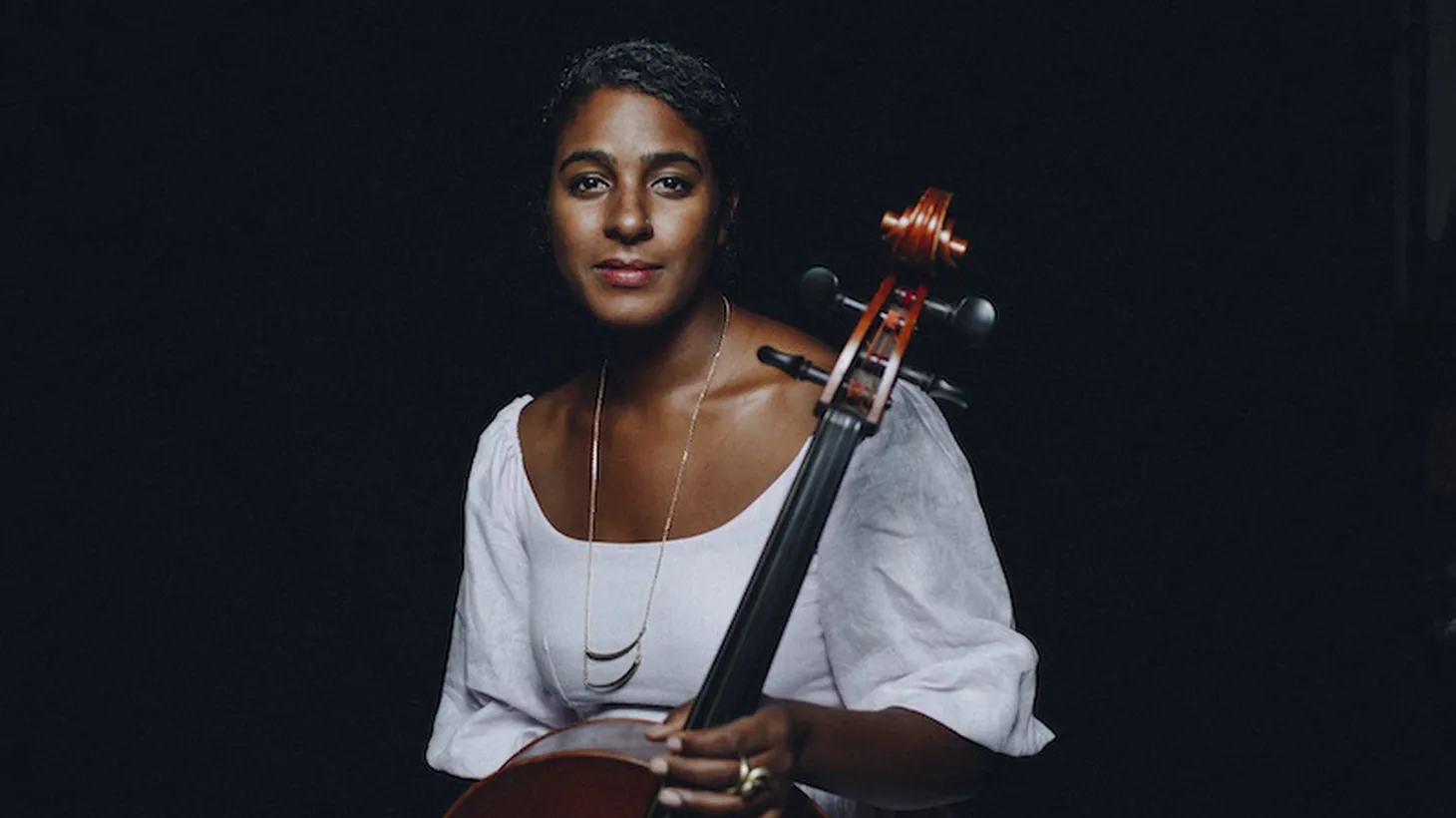 Based in New Orleans, Leyla McCalla is a talented multi-instrumentalist known for her work in Carolina Chocolate Drops and her project Our Native Daughters, alongside Rhiannon Giddens, Allison Russell, and Amythist Kiah.