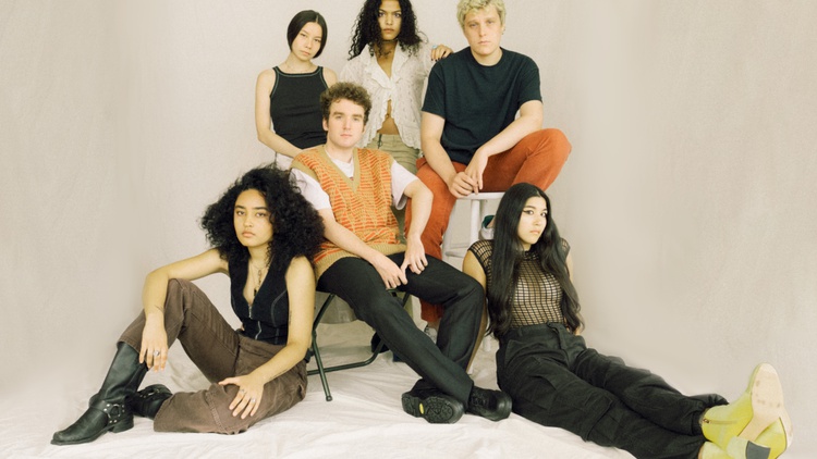R&B fans rejoice as NYC collective MICHELLE use their music as a platform to empower listeners through enticing harmonies and a catchy melody on “Expiration Date.”