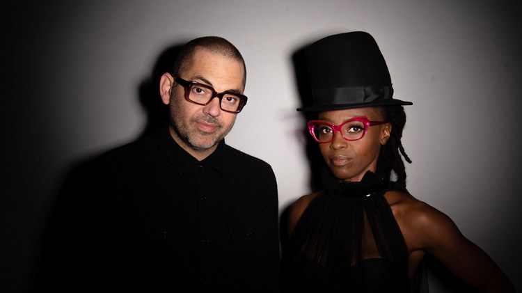 Skye Edwards and Ross Godfrey, best known as one of the UK’s leading trip-hop pioneers Morcheeba, help us chill out with new music on their tenth album “Blackest Blue.”