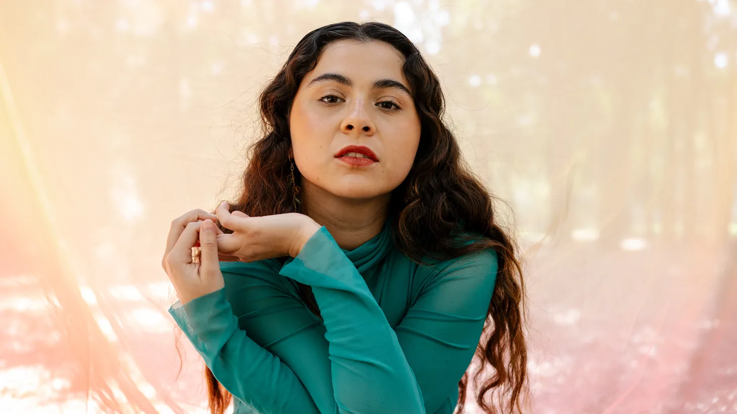 “Best New Artist” at the Latin Grammys this year went to Mexican indie star Silvana Estrada, and with good reason. A break-out year for this rising talent has included releasing her debut album “Marchita” and sold-out shows across the US.