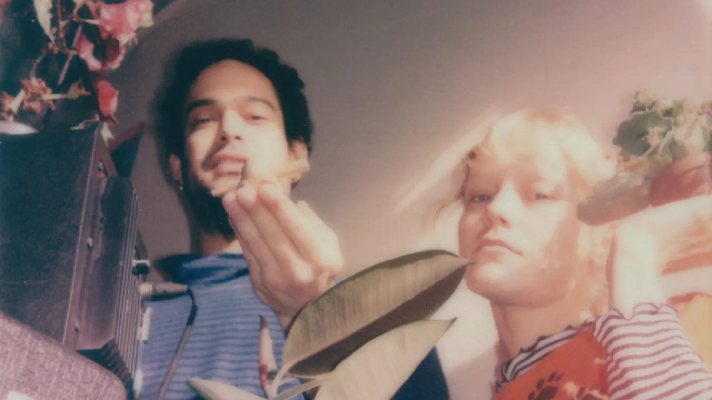 Best friends and bandmates Ziv and Alice, known as the duo strongboi, released three songs created in a Berlin living room in 2020, laying the groundwork for a polished debut album.