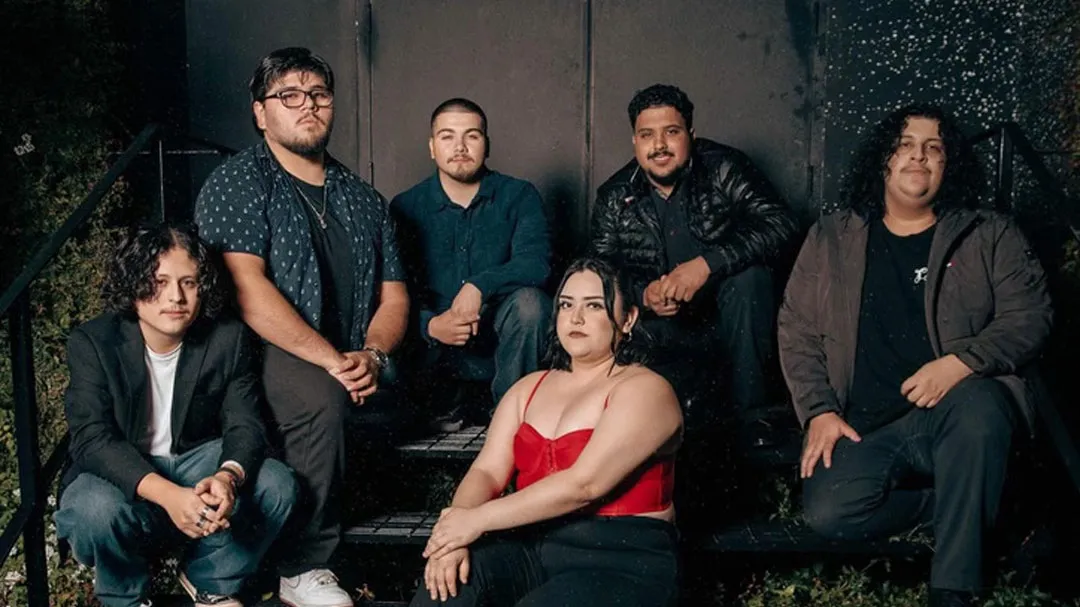 Coming from lovely Hawthorne, Cali, Thee Heart Tones are made up of rising teenage stars just out of high school who bring their innocence and open hearts to their blend of Chicano Soul.