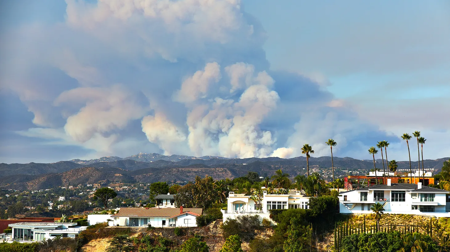 The Woolsey Fire is seen from Hollywood Hills, California, 2018.