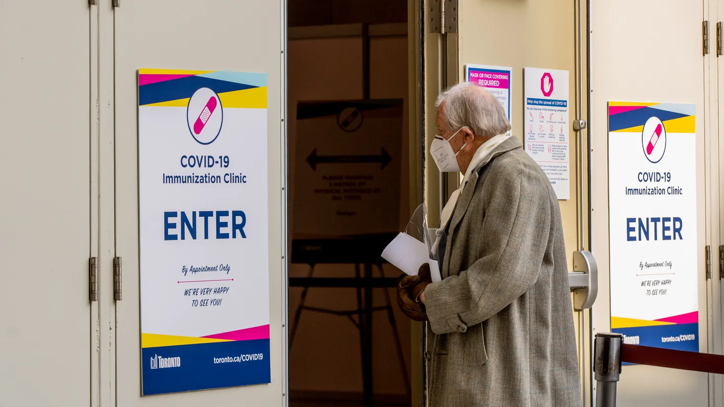 Governor Gavin Newsom’s “SMARTER Plan” provides an outline of California’s shift from a coronavirus pandemic to an endemic. Some health care officials say it will help curb the stress at local clinics and hospitals.