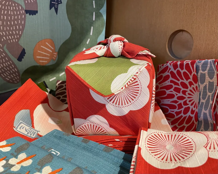 Furoshiki, Gift Bag Ideas, Eco Friendly Packaging, Gift Wrapping