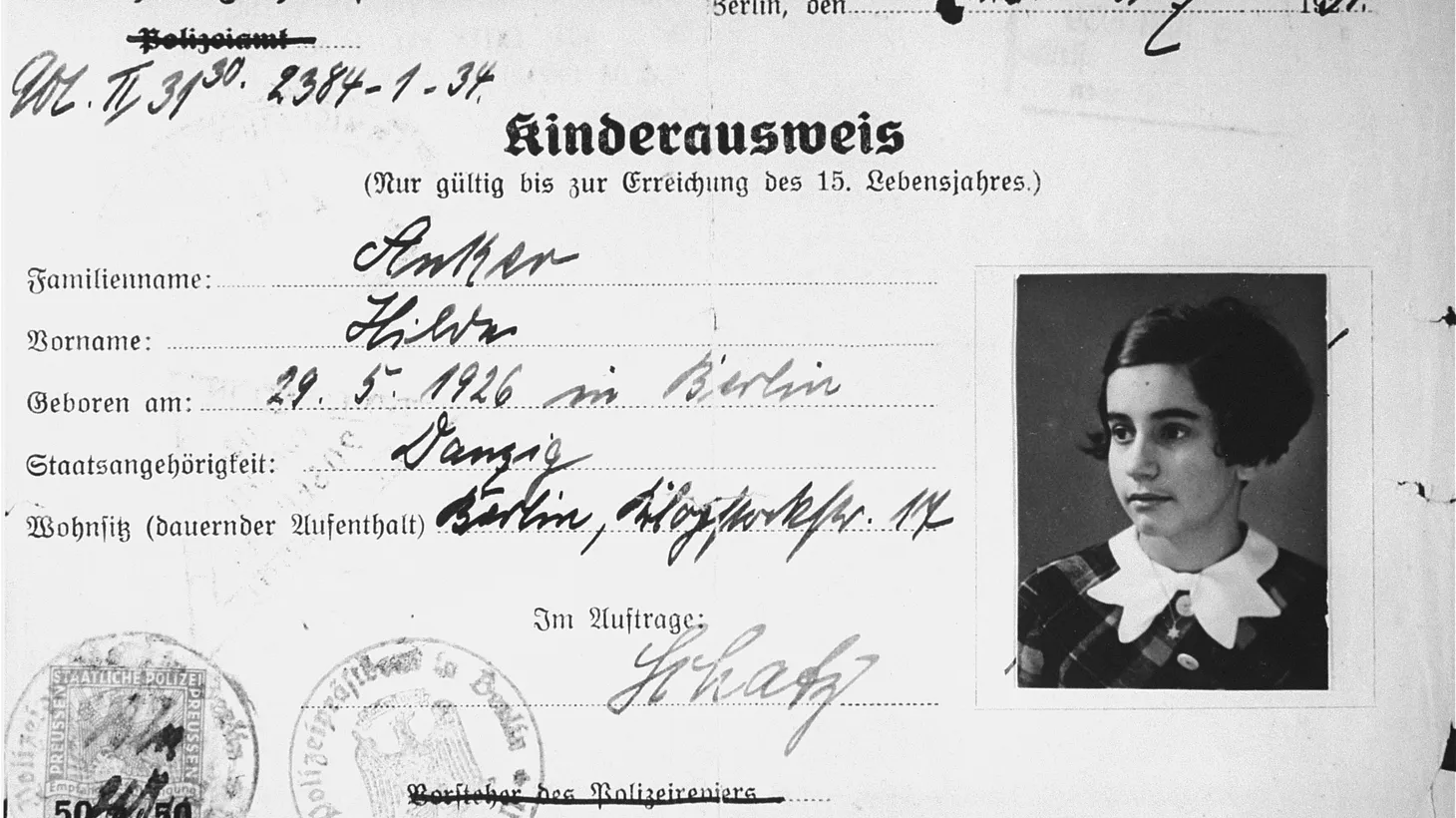 Hilda Fogelson, formerly Hilde Anker, received this German identification card in 1934. She used it when she fled on the Kindertransport to escape Nazi-occupied Germany.