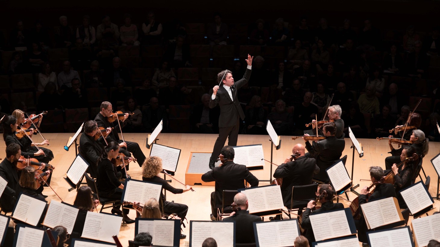 Gustavo Dudamel to Los Angeles for New York Philharmonic : NPR