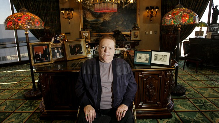 Larry Flynt’s vast array of 20th century paintings, glass lamps, statuettes, and other obscurities are up for auction.