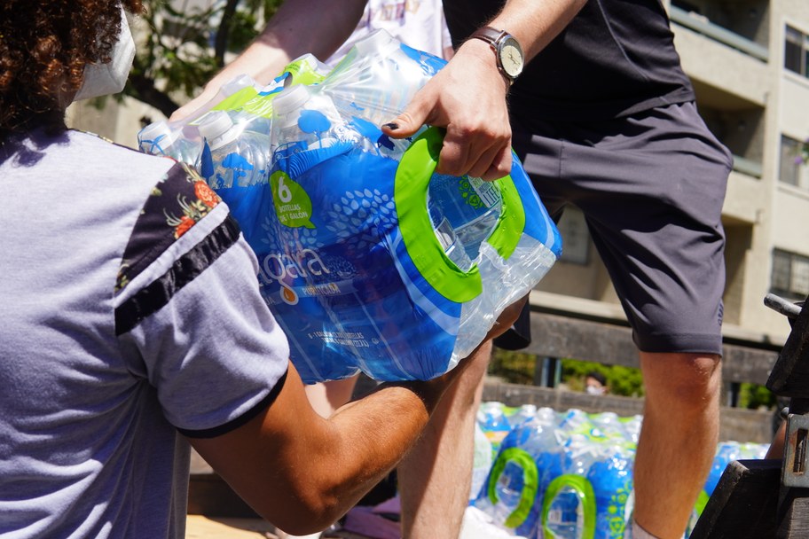 USC students and volunteers help deliver thousands of