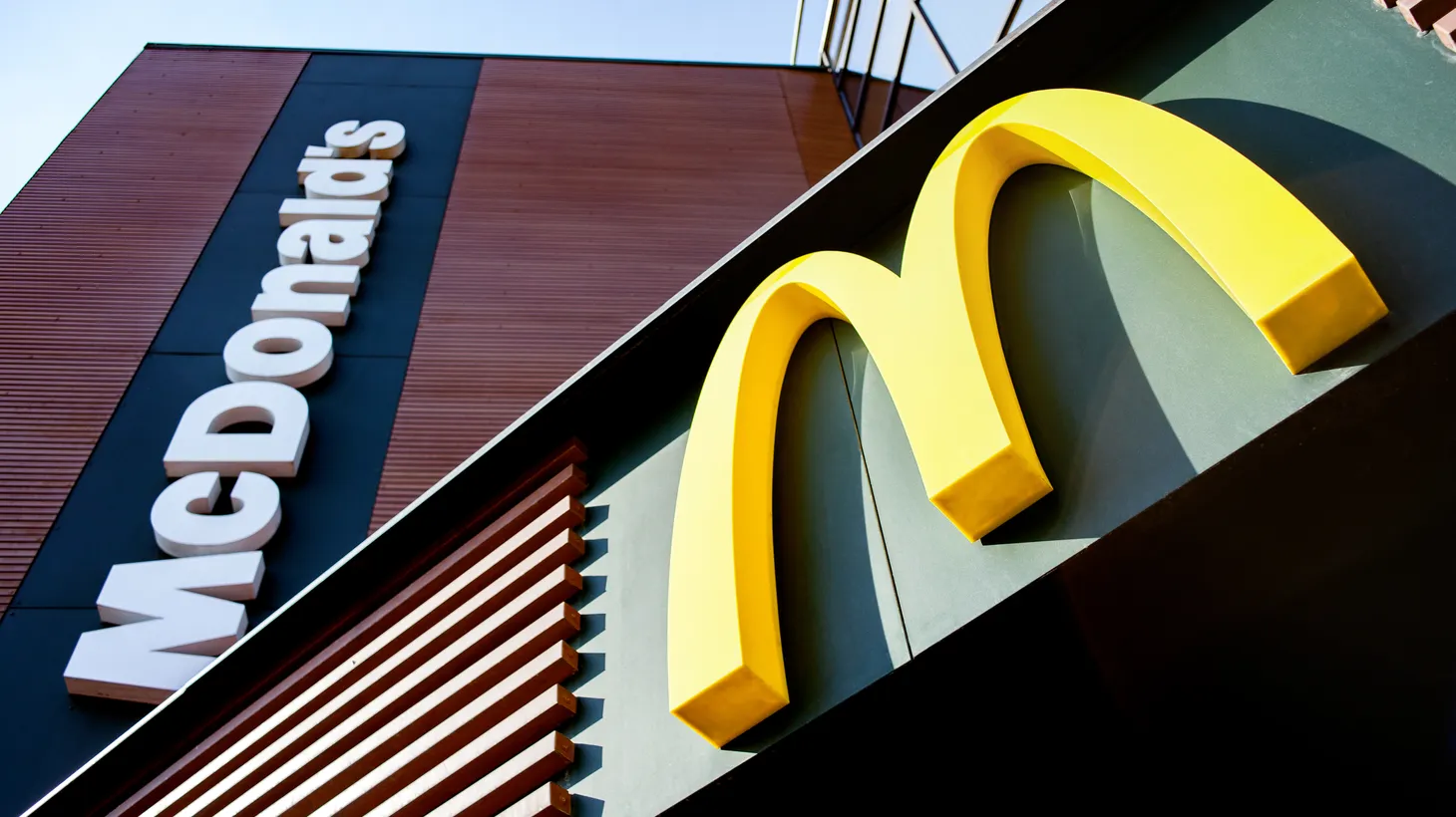 Hundreds of employees at McDonald’s and other fast food restaurants held a day-long strike last week.