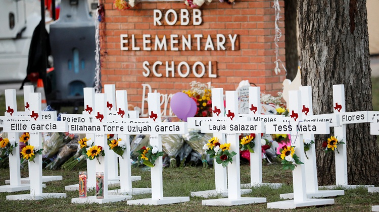 Safety plans go out the window when real life happens, LA teachers say