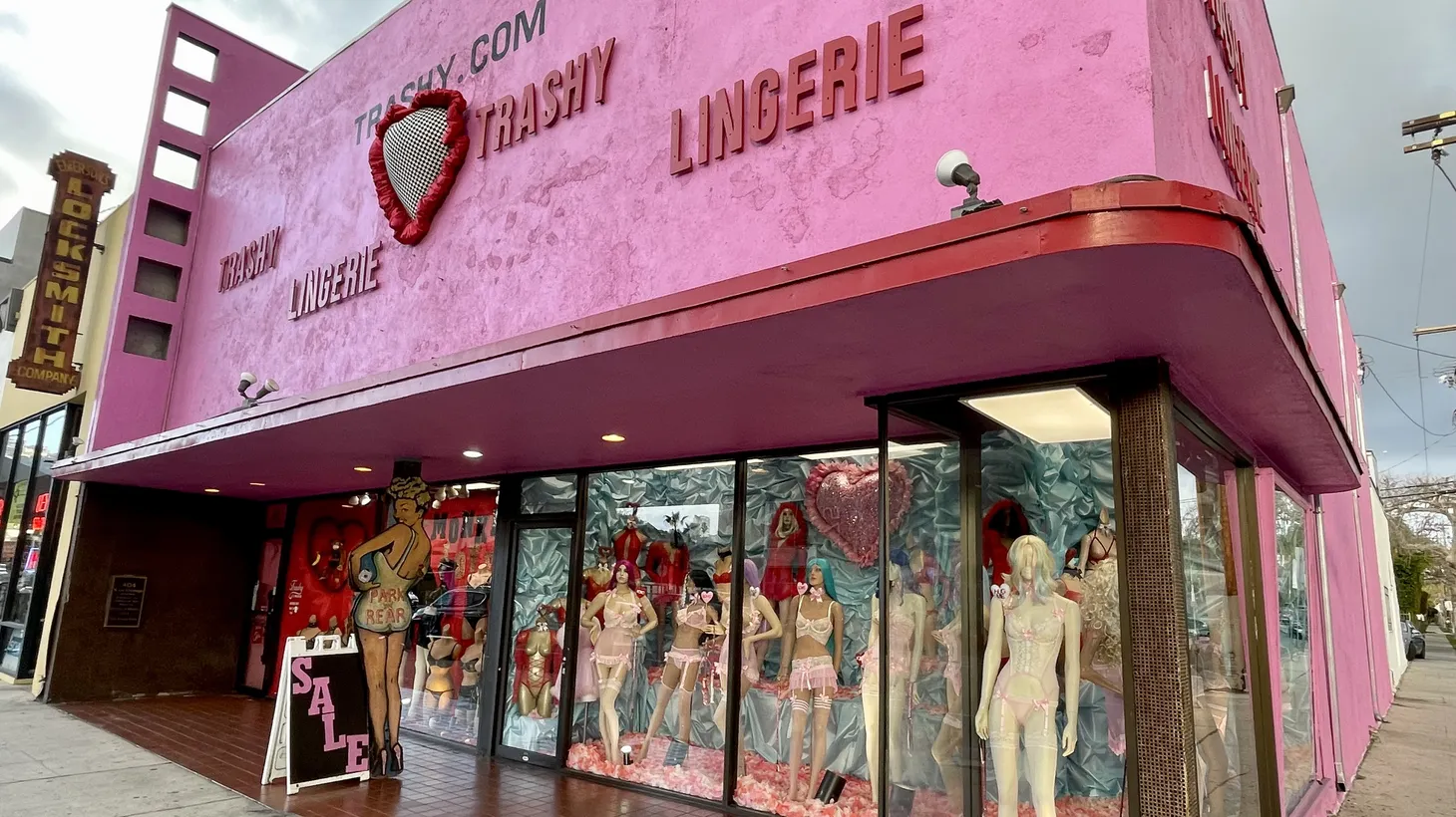 Pink Thing of The Day: Trashy Lingerie Store Exterior