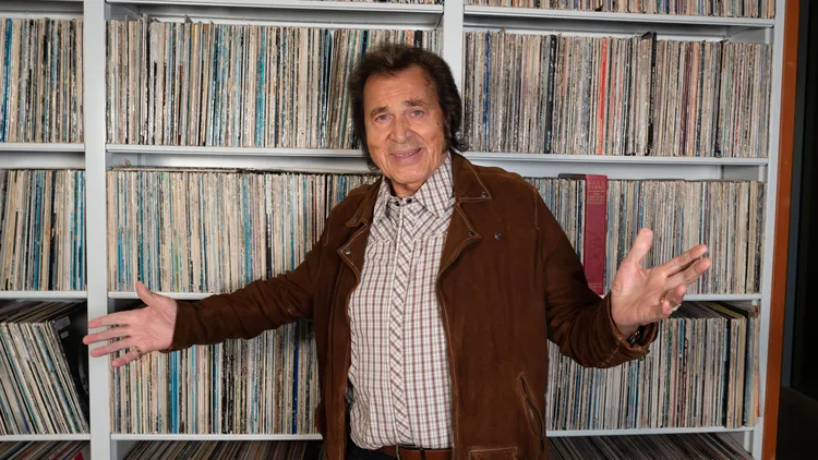 Singer Engelbert Humperdinck’s new documentary premieres tonight in Hollywood, focusing on his career spanning more than 70 years.