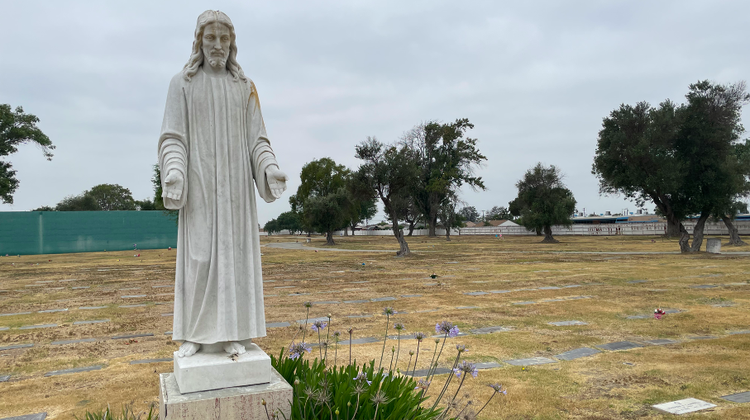 How LA cemeteries avoid browning grass amid drought restrictions