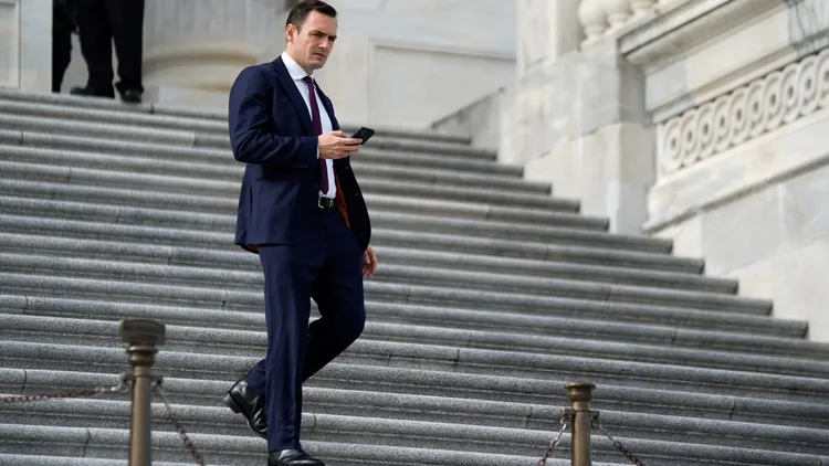 Lawmakers are leaving Congress in droves. Why?