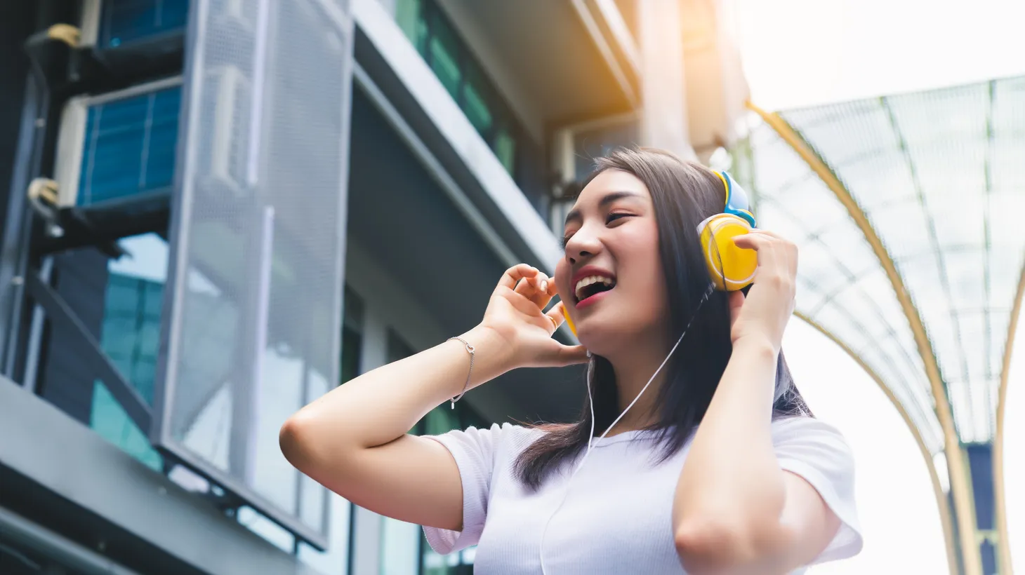 “Your psychological response to music has surprisingly little to do with the music itself, and more of A) the vibes, for lack of a better word, that that evokes in your own head,” says NYU Clinical Associate Professor Pascal Wallisch.