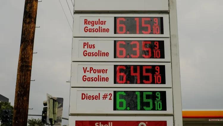 Average LA gas hits $6/gallon. What’s driving the rise?