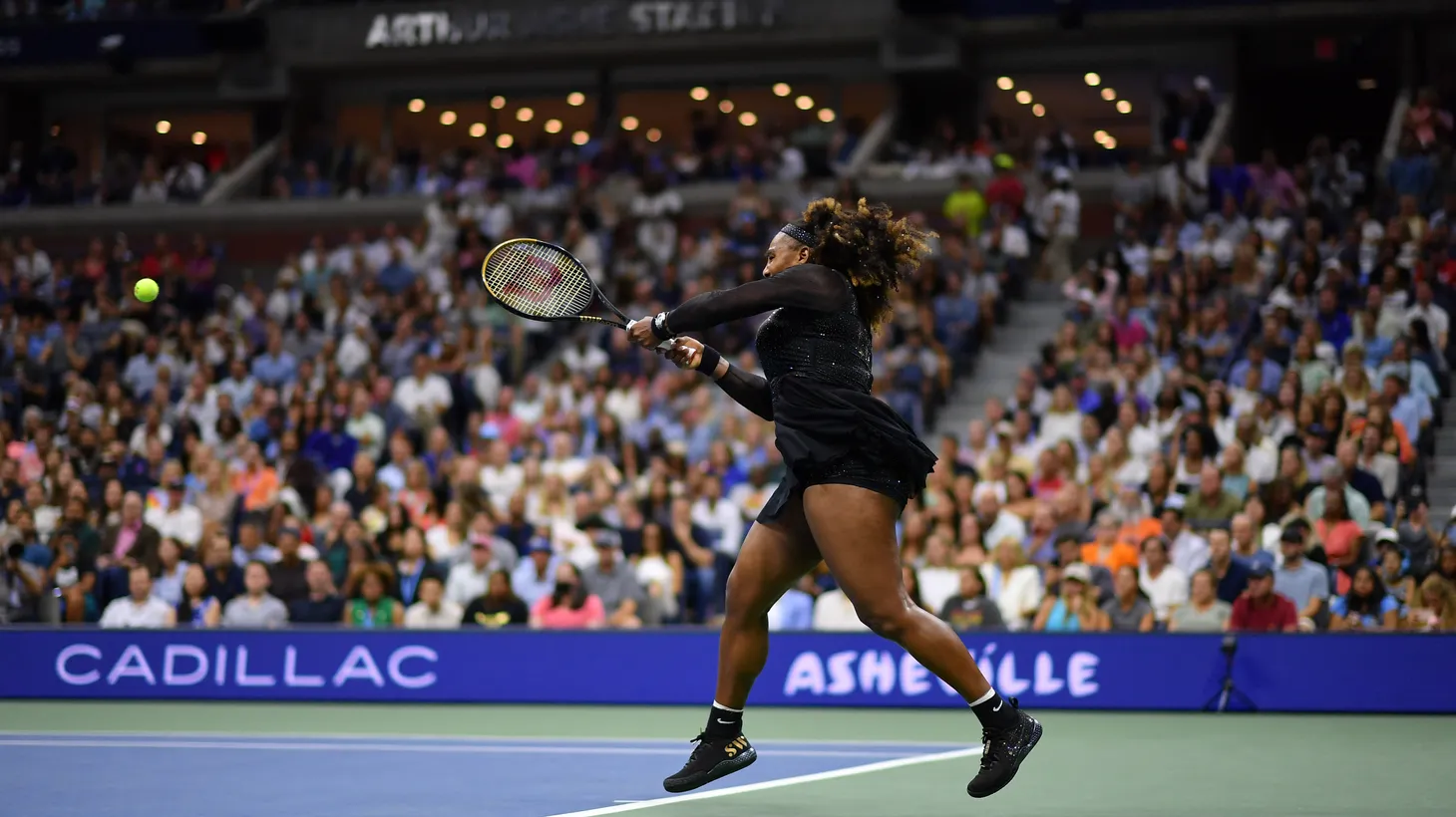 Serena Williams hits the ball in her match against Anett Kontaveit during the 2022 U.S. Open at USTA Billie Jean King National Tennis Center. August 31, 2022.
