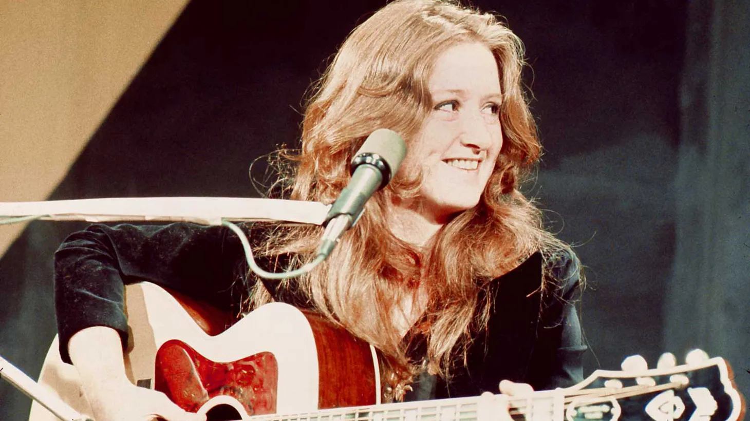 Bonnie Raitt is one of the Laurel Canyon musicians captured in Ginny Winn’s book, “Grievous Angels, Trout Masks, and American Beauties: 1970s Rock & Roll Photography of Ginny Winn.”